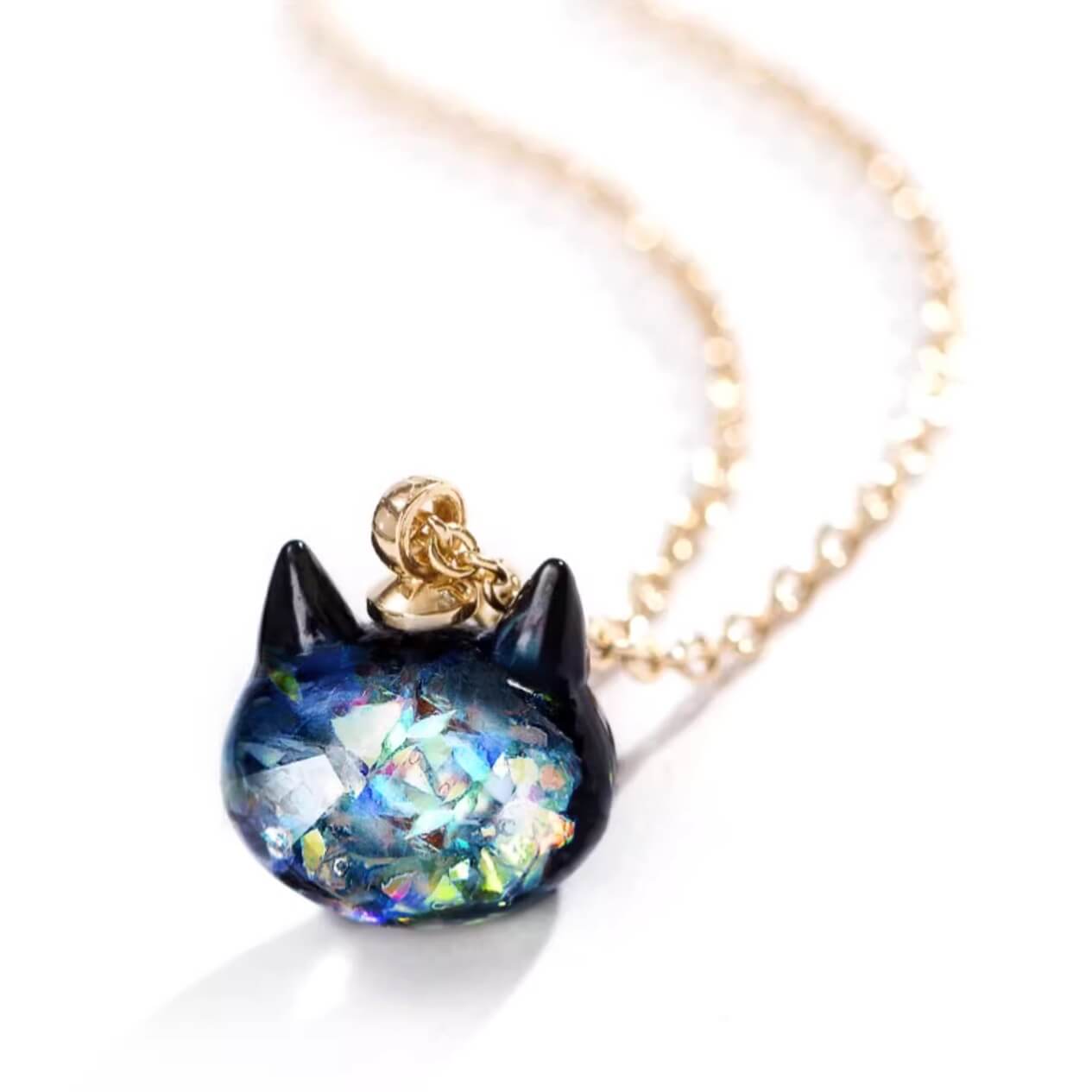 Osewaya Starlight Iridescent Cat Necklace (Black/Pink/Blue