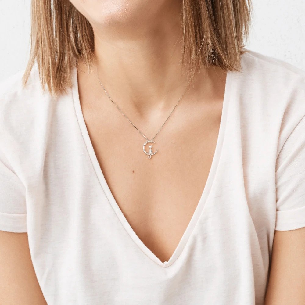Cat Sitting on the Moon Necklace in 925 Sterling Silver - Petites Paws