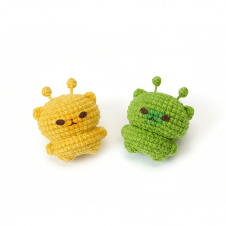 Alien Cat Amigurumi – Easy Crochet Pattern PDF - Petites Paws
