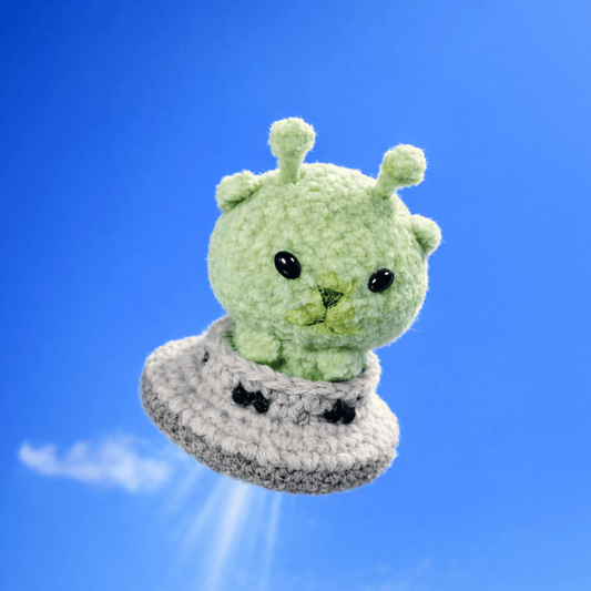 Alien Cat in Spaceship Amigurumi – Easy Crochet Pattern PDF