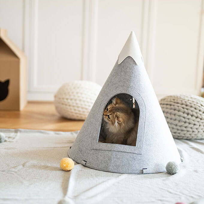 Scandinavian Snow Mountain Cat Igloo Bed