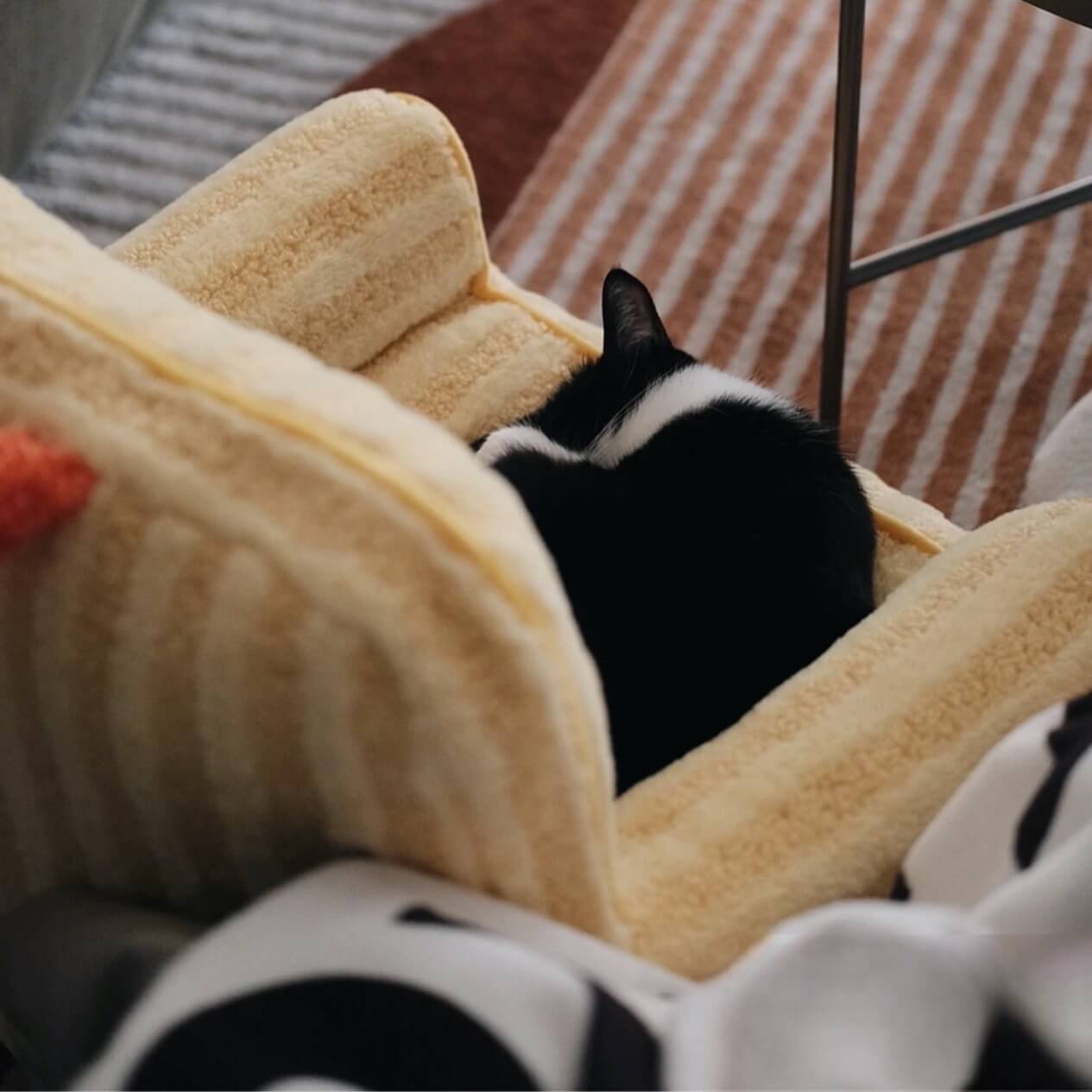 Playful Plush Lounge Cat Sofa Bed - Petites Paws