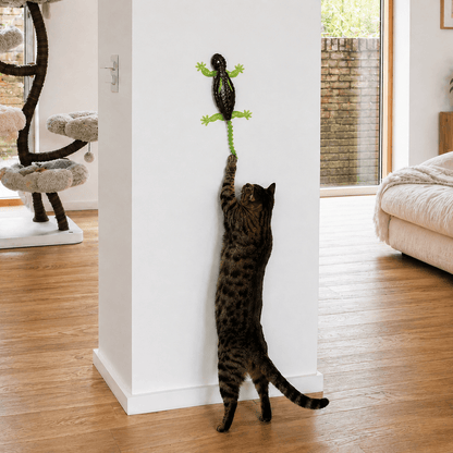Remote Control Wall Climbing Lizard Cat Toy - Petites Paws