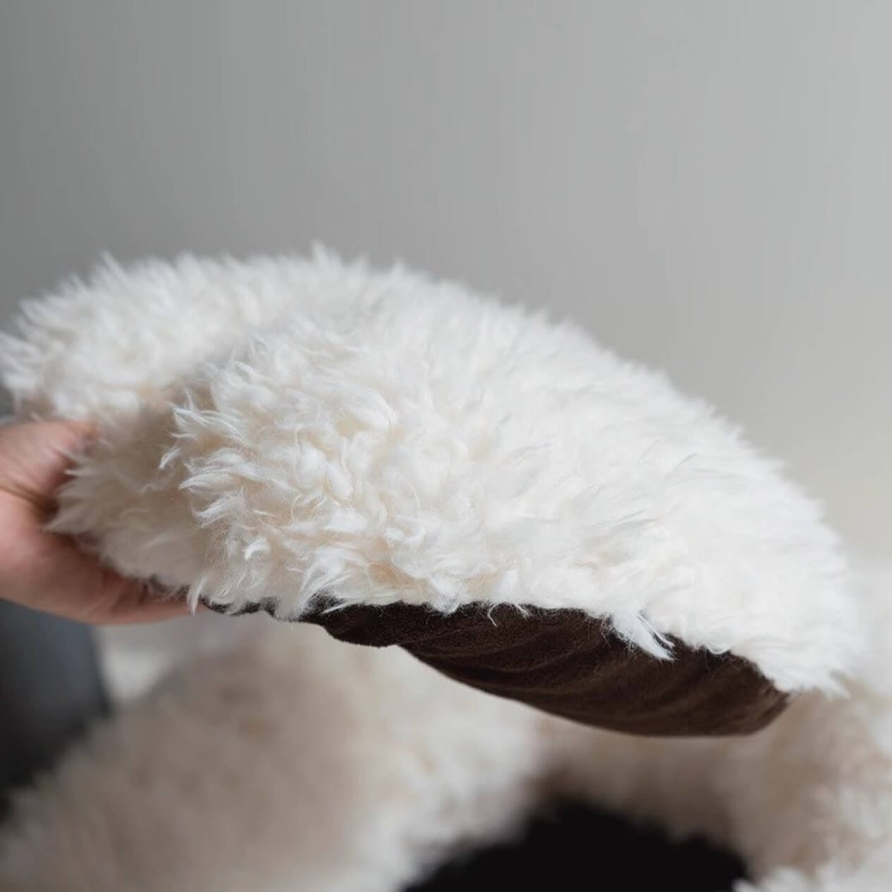 Fluffy Alpaca Cat Nest Bed - Petites Paws