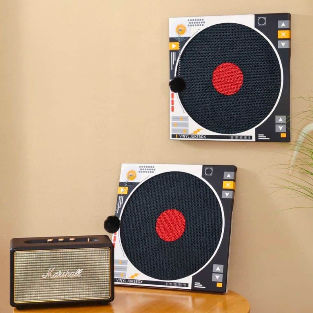 Vintage Cat Hide & Scratch Duo