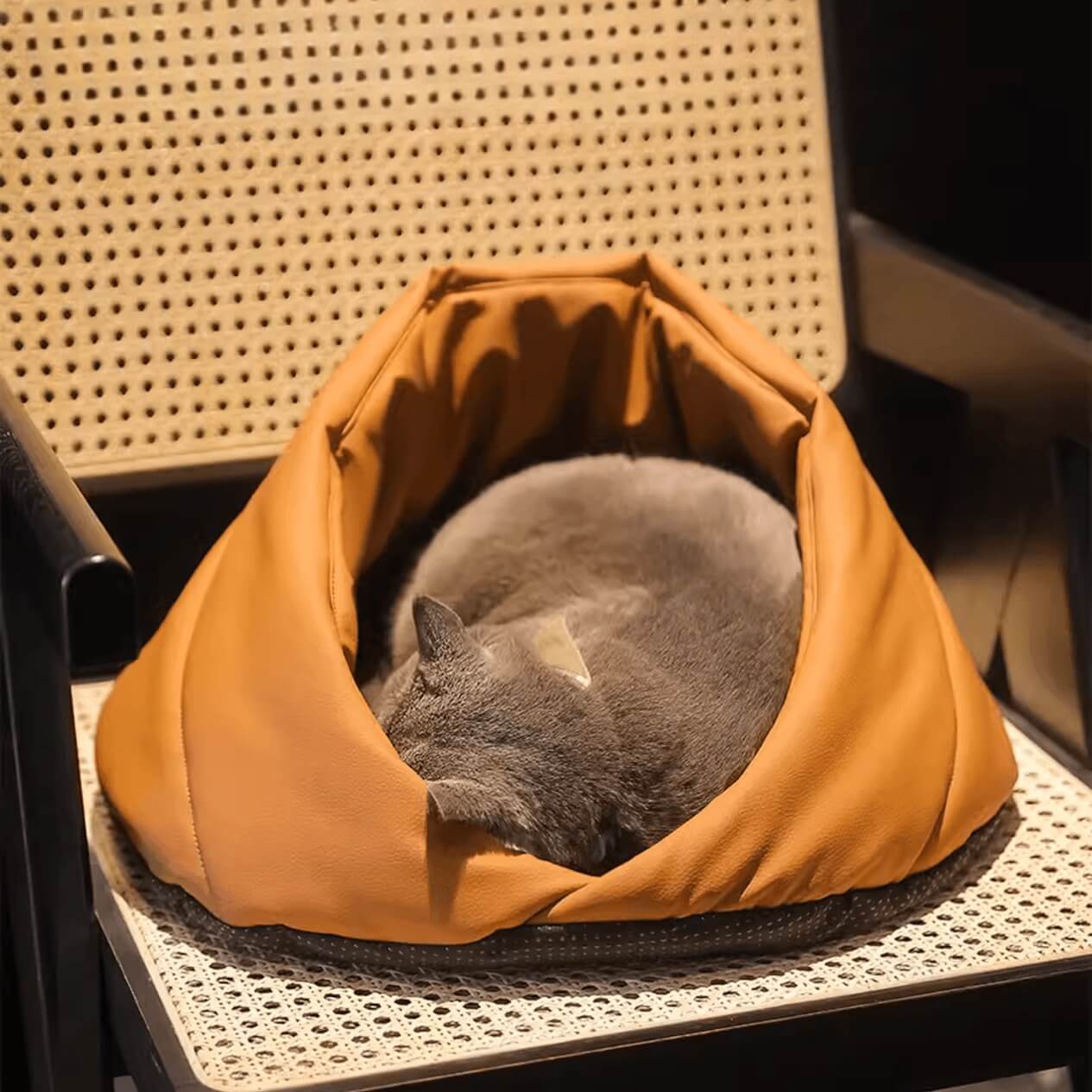 Aqua Snug Waterproof Cat Bed Cave - Petites Paws