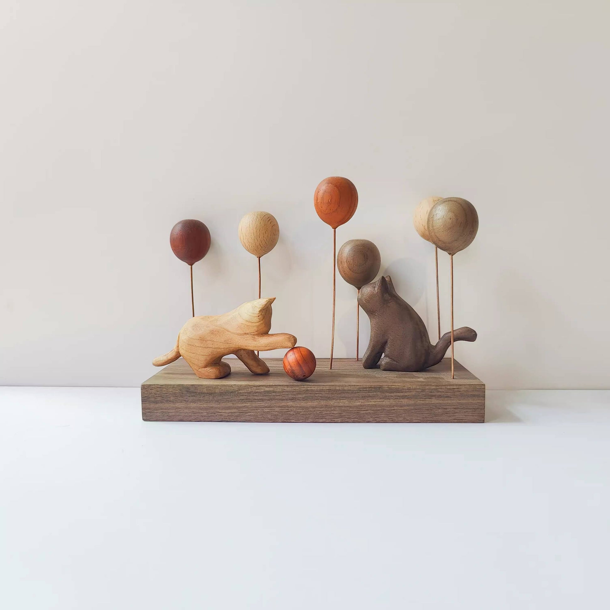 Balloon Parade Natural Wooden Cat Decoration Set - Petites Paws