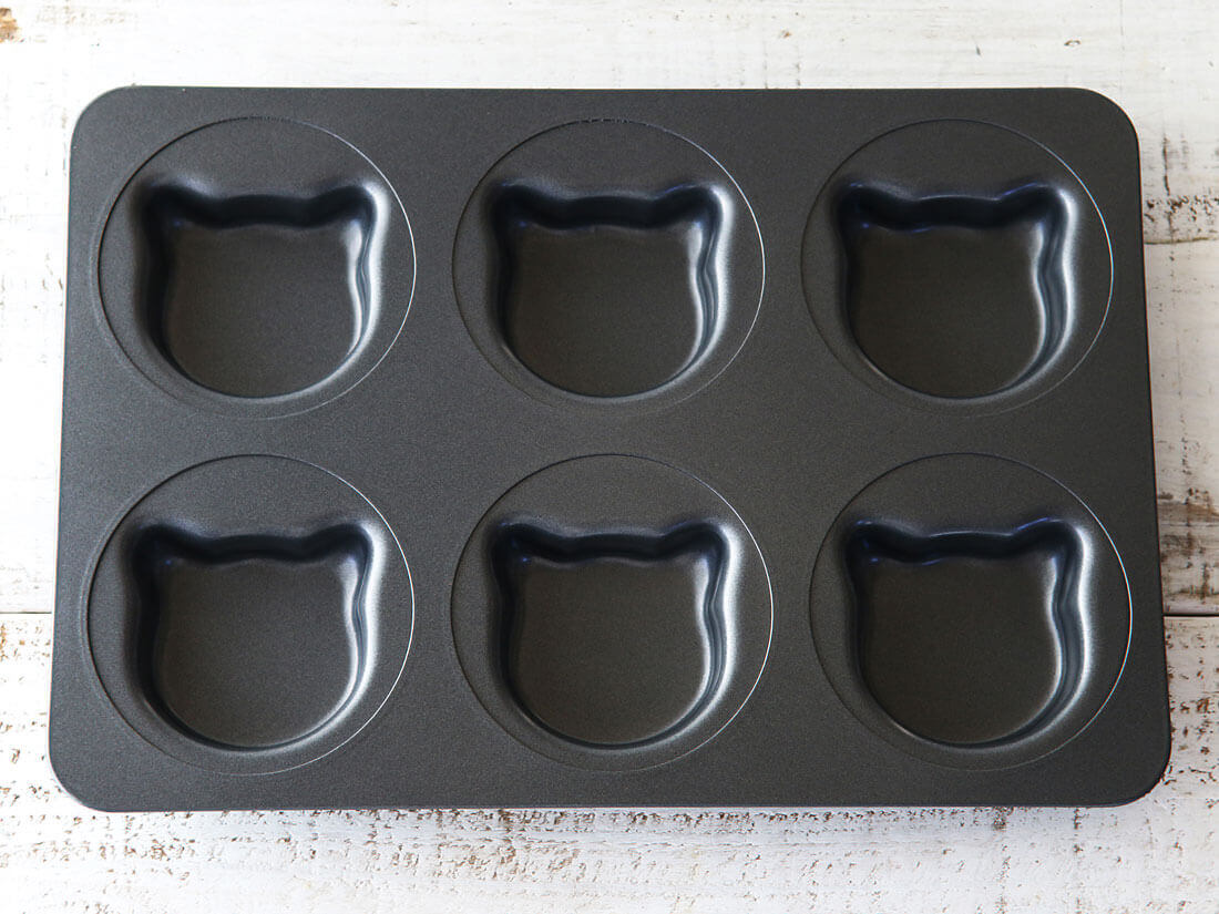 Cat Shaped Mini Cake Pan - Petites Paws