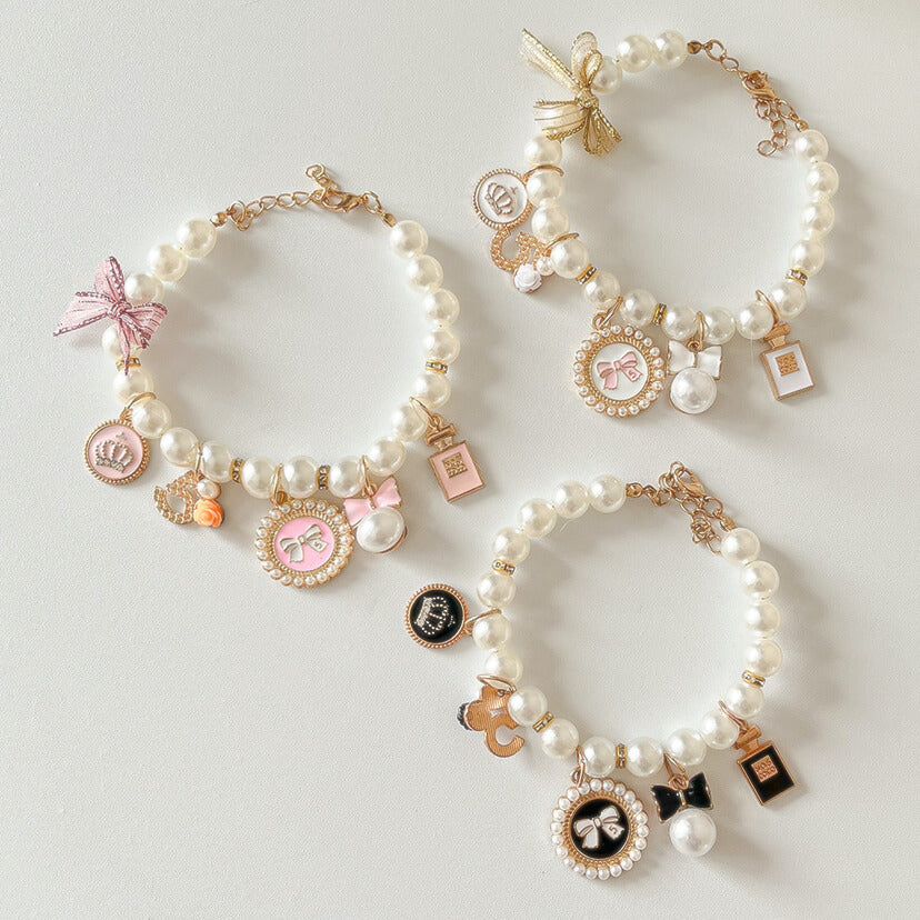 Chic Cat Pearl Collar with Charms