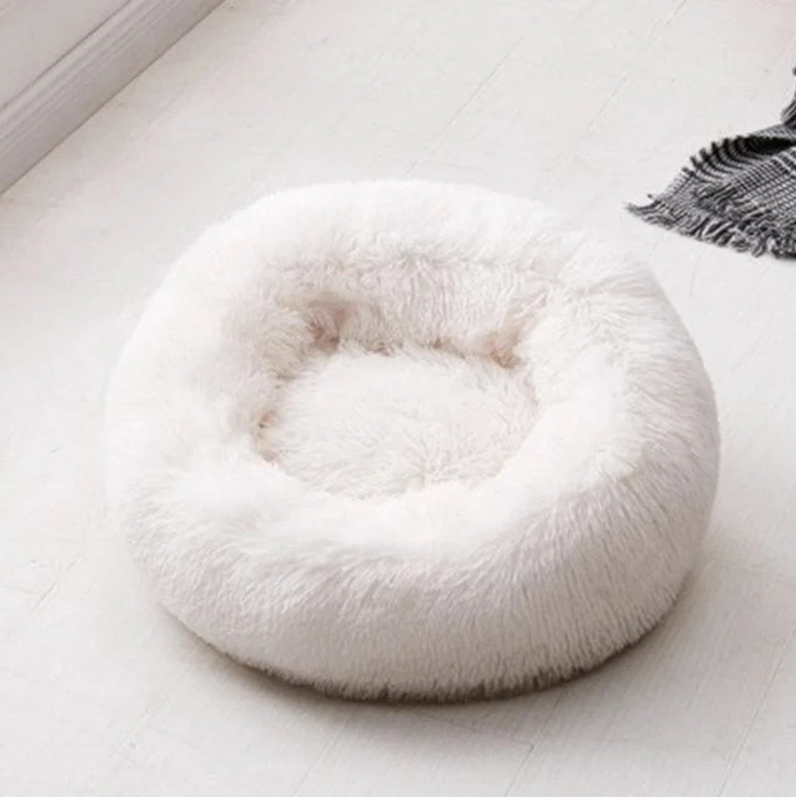 Marshmallow Pet Bed with Ultra Soft Plush - Petites Paws