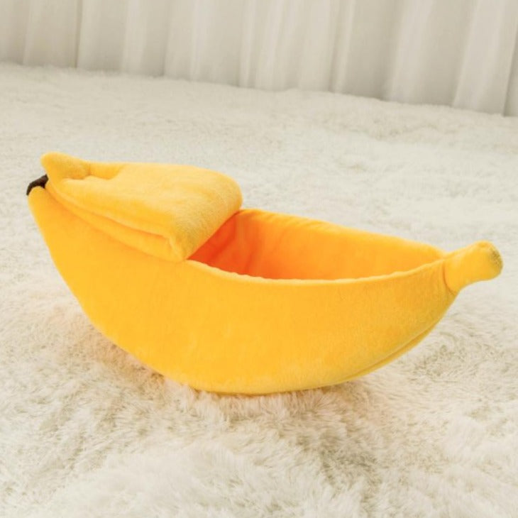 Cozy Banana Cave Pet Bed - Petites Paws